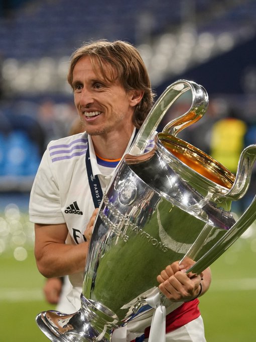 《电锯甜心RePOP》提供30套原创服装 女主更性感