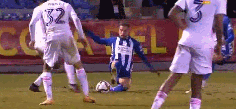 新秀榜第35位 杨瀚森出场低效 开拓者短期难改不信任现状